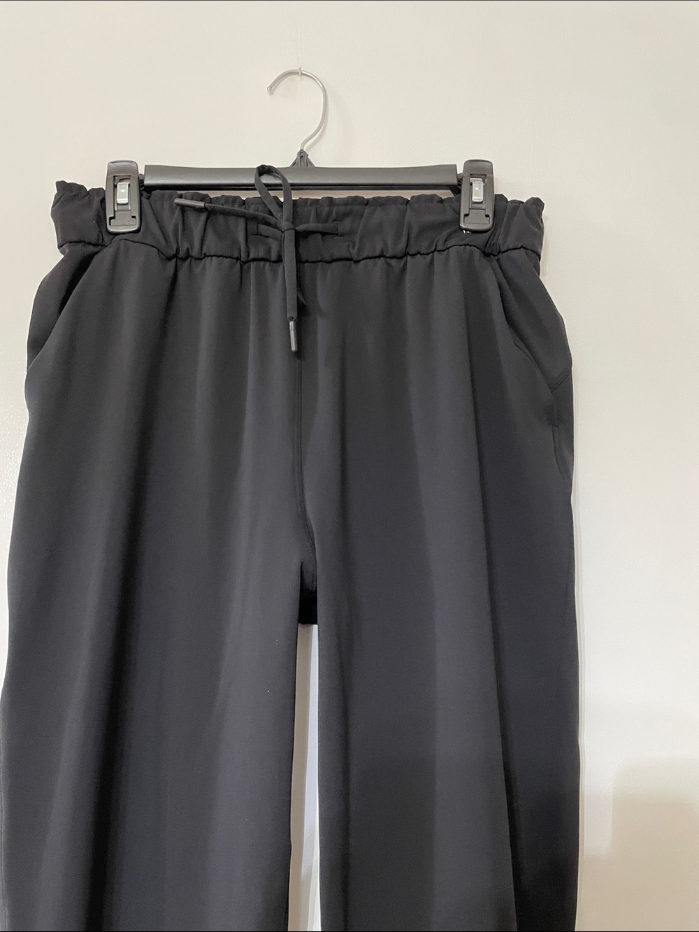Lululemon Elastic Waist Joggers - Picture 2 of 7